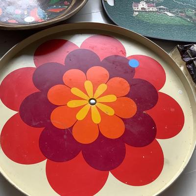 Vintage Trays-TV tray with hummingbirds, strawberries, floral tray is a lazy susan, Irish tea towel & oven glove-8pieces