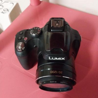 LUMIX DIGITAL CAMERA WITH CHARGER