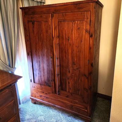 Lot #54 Vintage Cedar Robe - Working Key