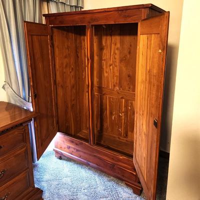 Lot #54 Vintage Cedar Robe - Working Key