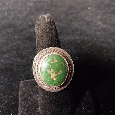 NATIVE AMERICAN GREEN TURQUOISE AND STERLING SILVER RING