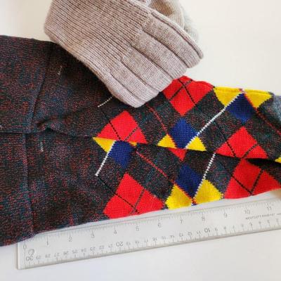 Scottish Woolen Socks, Garters & Instruction Book