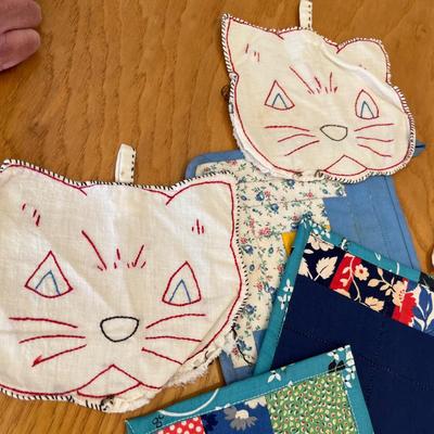 Vintage cute Hot pads