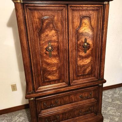 Lot #62  Bedroom Chest - 2 drawers