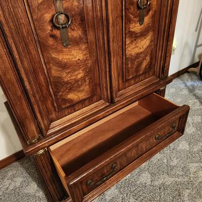 Lot #62  Bedroom Chest - 2 drawers