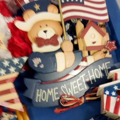 LOT 148 FOURTH OF JULY DECORATIONS