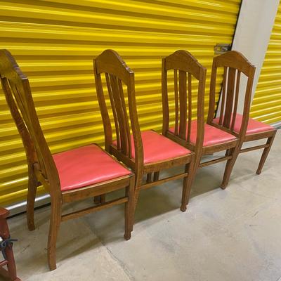 Six Oak Dining Chairs with Cushioned Vinyl Seats (BL-SS)