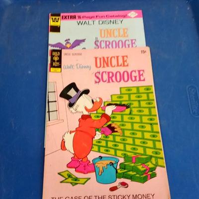 LOT  154 TWO OLD UNCLE SCROOGE COMIC BOOKS