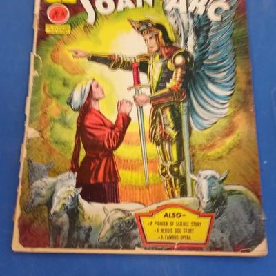 LOT 160 TWO OLD CLASSIC COMIC BOOKS
