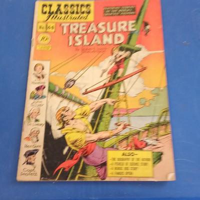 LOT 163 OLD CLASSIC COMIC BOOK TREASURE ISLAND