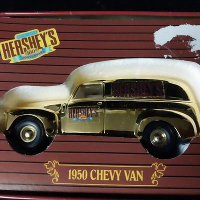 NEW ERTL 1950 HERSHEY'S SHINY GOLD CHEVY PANEL VAN COLLECTIBLE