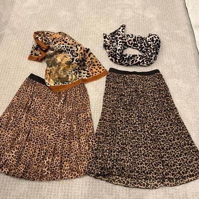 552 Leopard Skirt and Scarf Set