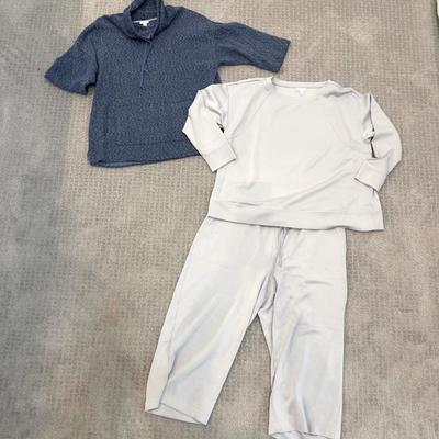 557 J.Jill Navy Pull Over Top with Grey Casual Pant Set