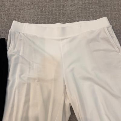 570 Set of Three J.Jill White Capri, Ponte Leggings Pants