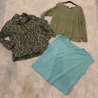 576 Coldwater Creek Green Tops, Pullovers
