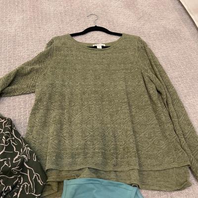 576 Coldwater Creek Green Tops, Pullovers