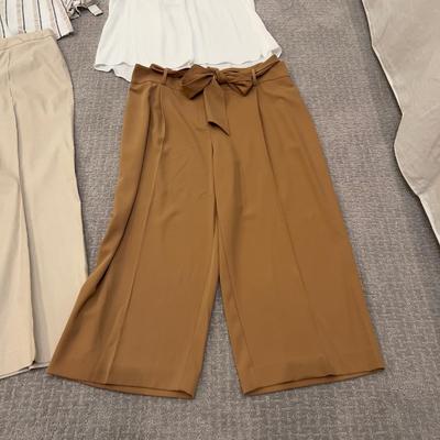582 Lot of Vince Camuto Striped Top and Brown Alfani Brand Pants