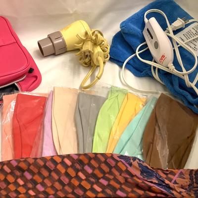 639 Heating Pad, Lancome Makeup Case