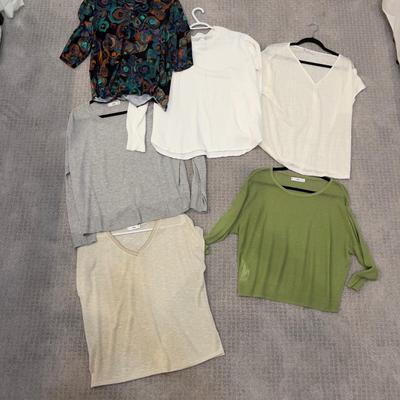 587 Large Lot of MNG and Niche Floral Tops
