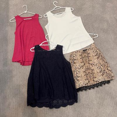 588 Lot of APT 9 & LOFT Tank Tops