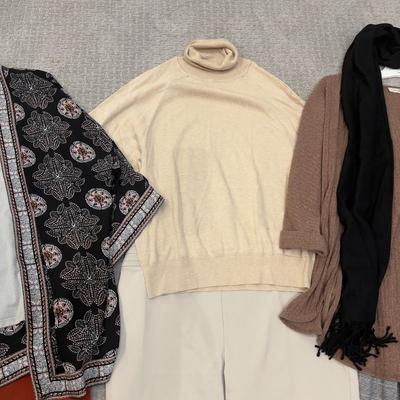 593 JM Pants, Max Edition, Neiman Marcus, Clothing Lot