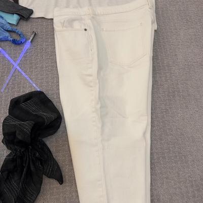594 Old Navy and Silver Jeans with White Casual Tops