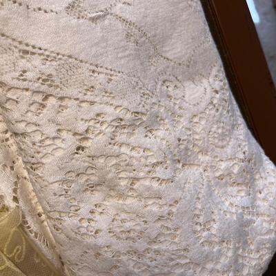 4 Table Cloths