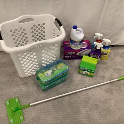 648 Laundry Basket & Swiffer Supply Lot