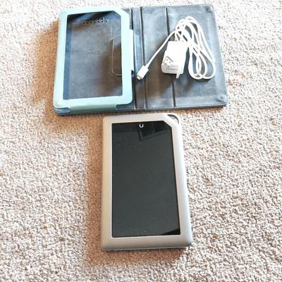 NOOK READER WITH CASE AND CHARGER