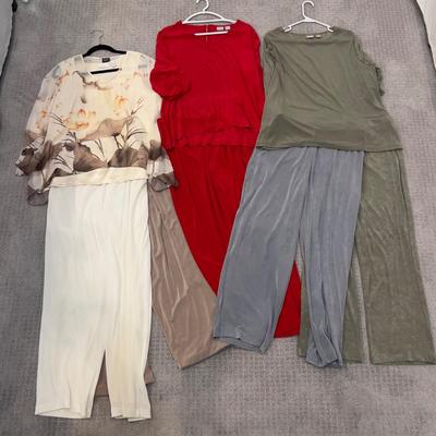 596 Large Chico's Travelers Lot Size 3