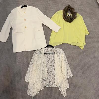 600 Chico's Jacket with Pullover/ Wraps Size 3