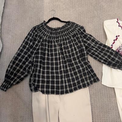 605 Lot of Ladies Old Navy Pants and Lane Bryant Universal Thread  Outfits
