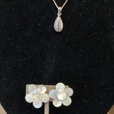 Mother of Pearl necklace and screw back earrings