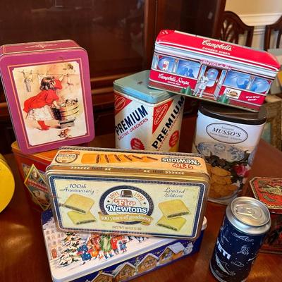 collectable tin lot