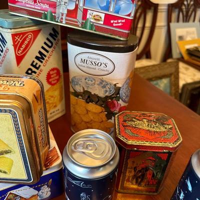collectable tin lot