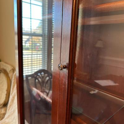 mahogany china cabinet 
