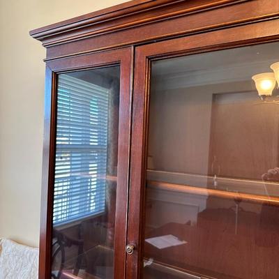 mahogany china cabinet 
