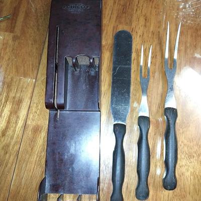 3 PIECE CUTCO KITCHEN UTENSILS WITH WALL HUNG HOLDER