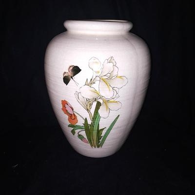 LARGE ASIAN STYLE VASE