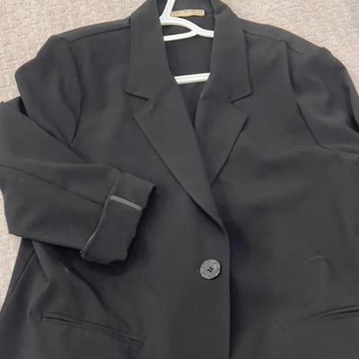 609 Jones NY, Dana Buchman, Court N Row Ladies Outfits XL