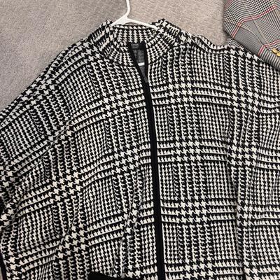 609 Jones NY, Dana Buchman, Court N Row Ladies Outfits XL