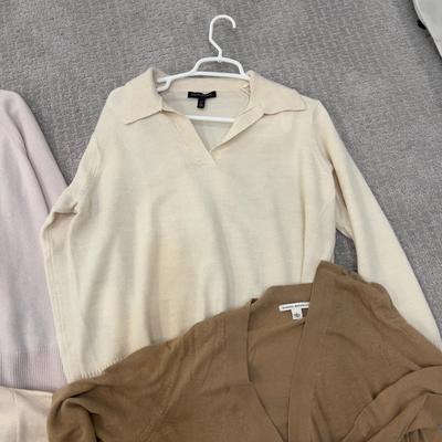 610 Ladies BANANA REPUBLIC Large Clothing Lot  Linen, Cashmere