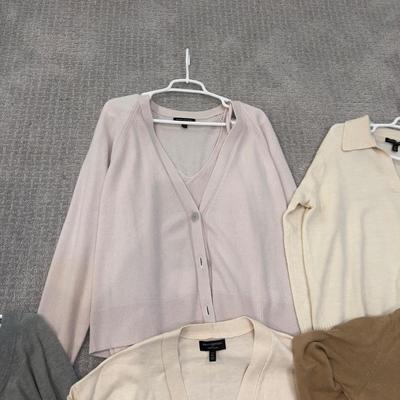 610 Ladies BANANA REPUBLIC Large Clothing Lot  Linen, Cashmere
