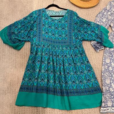 612 R. Vivomos Boho Floral Dresses and Straw Hat