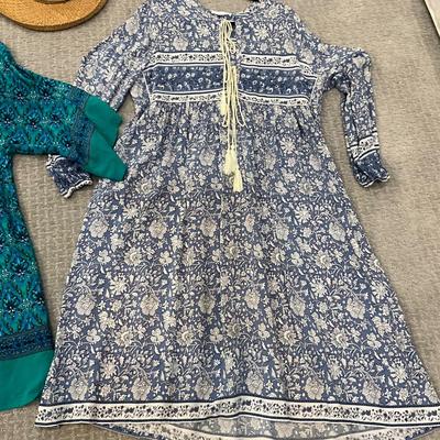 612 R. Vivomos Boho Floral Dresses and Straw Hat