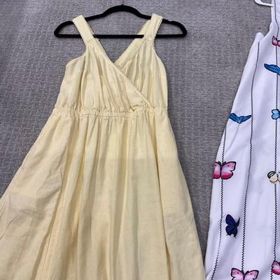615 H&M , Saks Fifth Ave, Universal, Ladies Dress Lot with Straw Hat