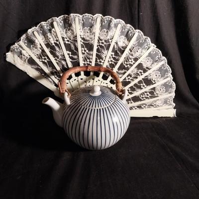 BEAUTIFUL ASIAN STYLE TEAPOT WITH BAMBOO HANDLE-VASE AND HANDFAN
