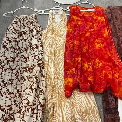617 Large Lot of Ladies Cotton Dresses and 2 pc Outfit