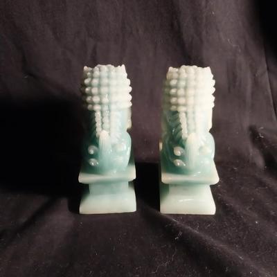 ASIAN THEMED DISH AND BOOKENDS