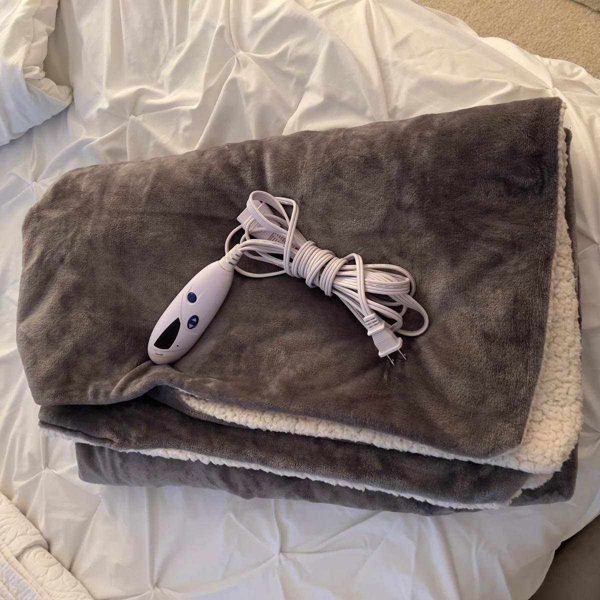 651 Biddeford Heated Throw Blanket